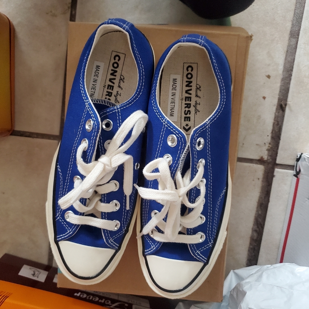 Blue converse